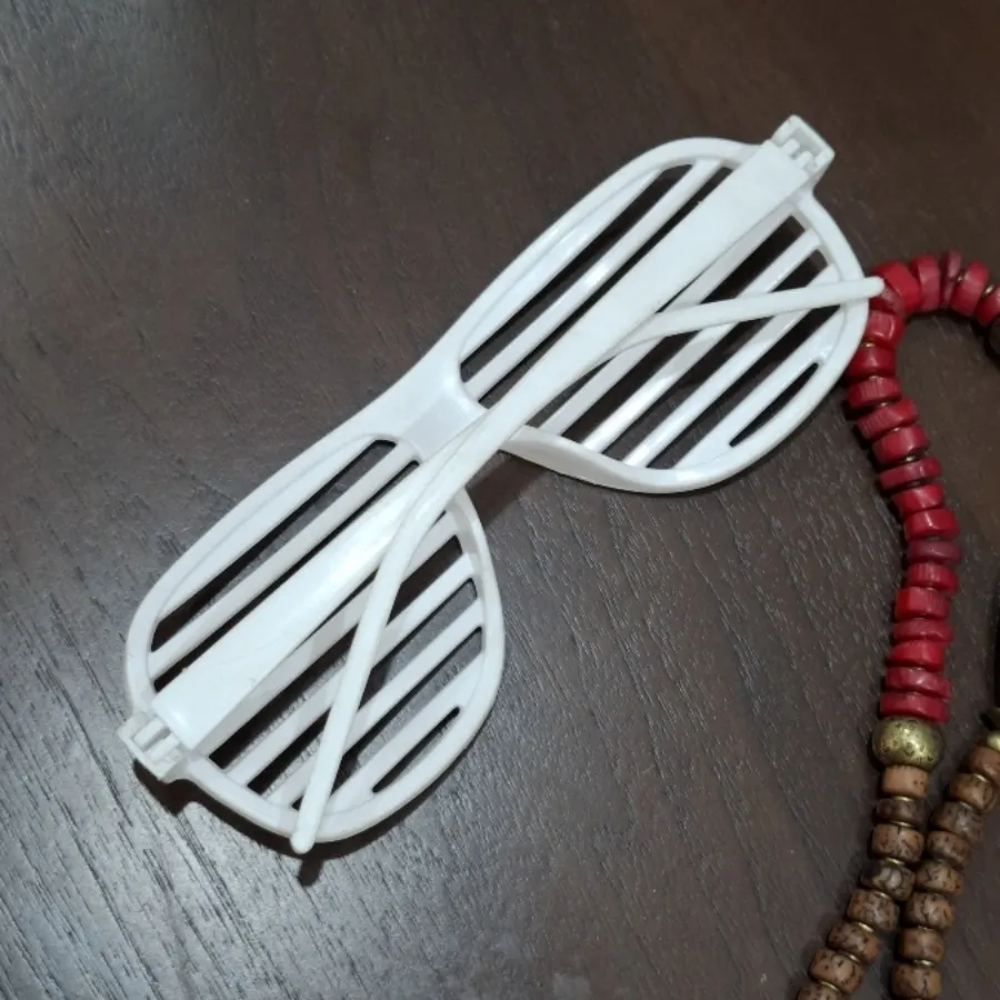 عینک 100تومن