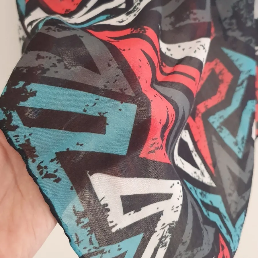 روسری نخی بزرگ