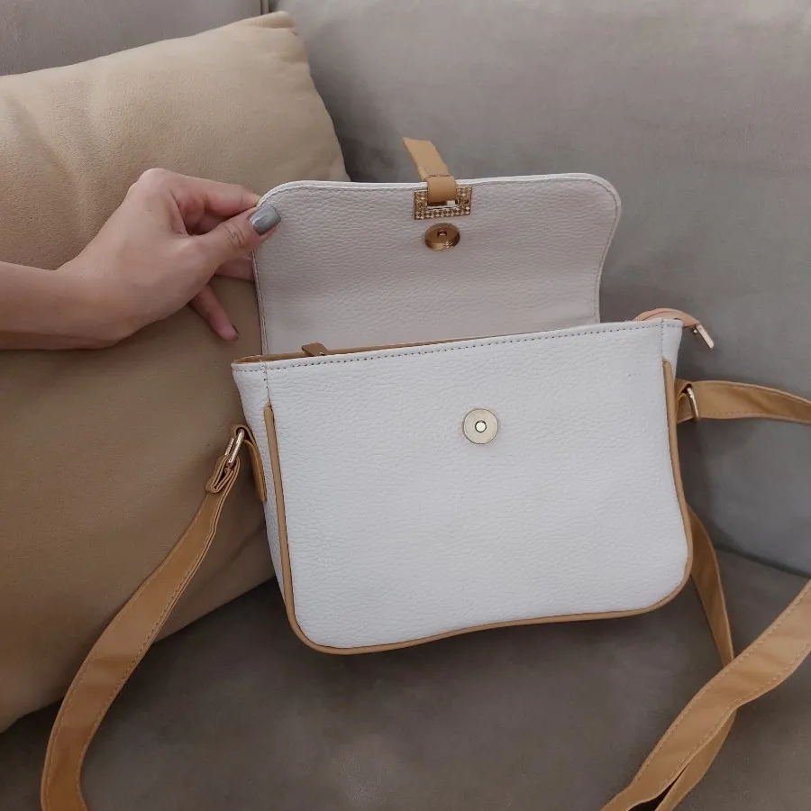 کیف دوشی کرم قهوه ای