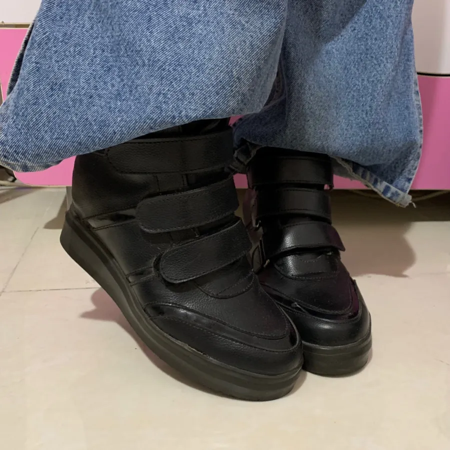 کفش لژدار چسبی