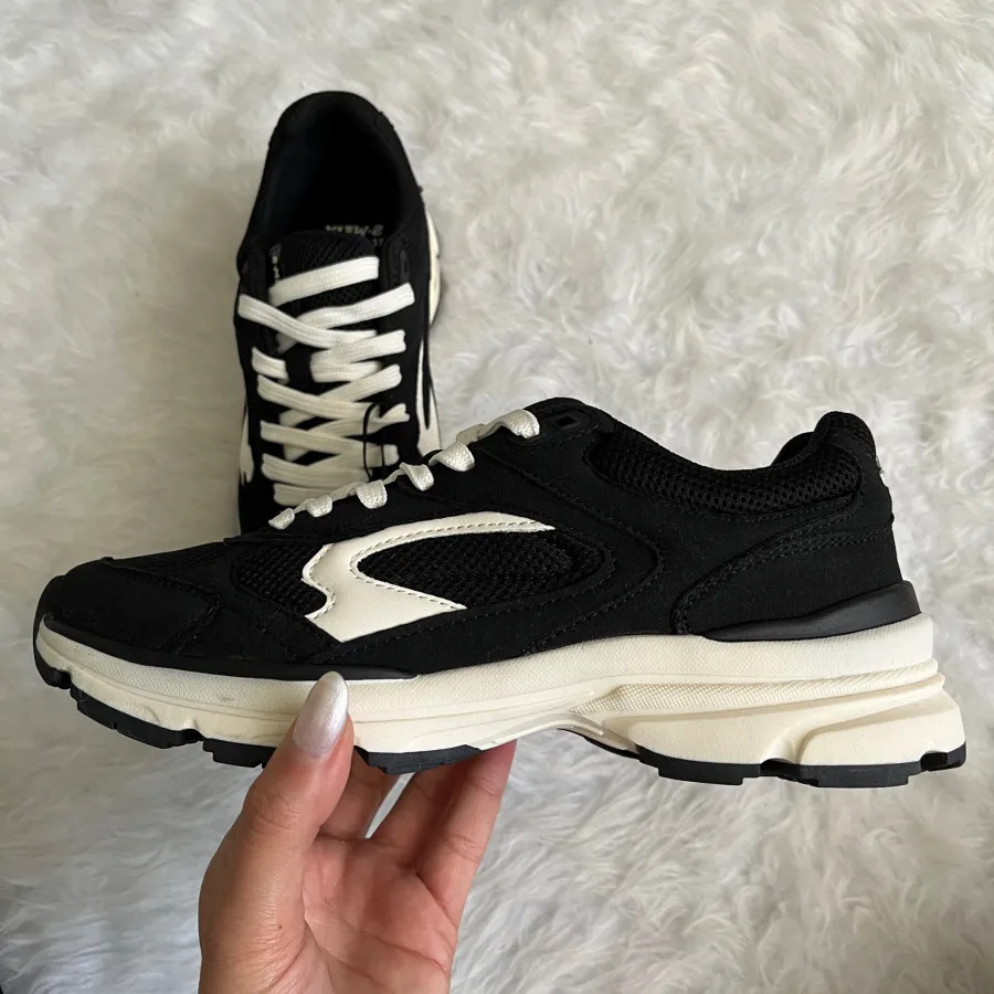 کفش برشکا 37