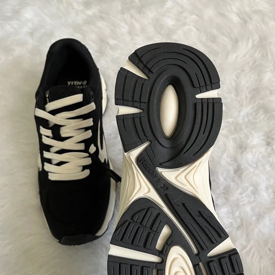 کفش برشکا 37