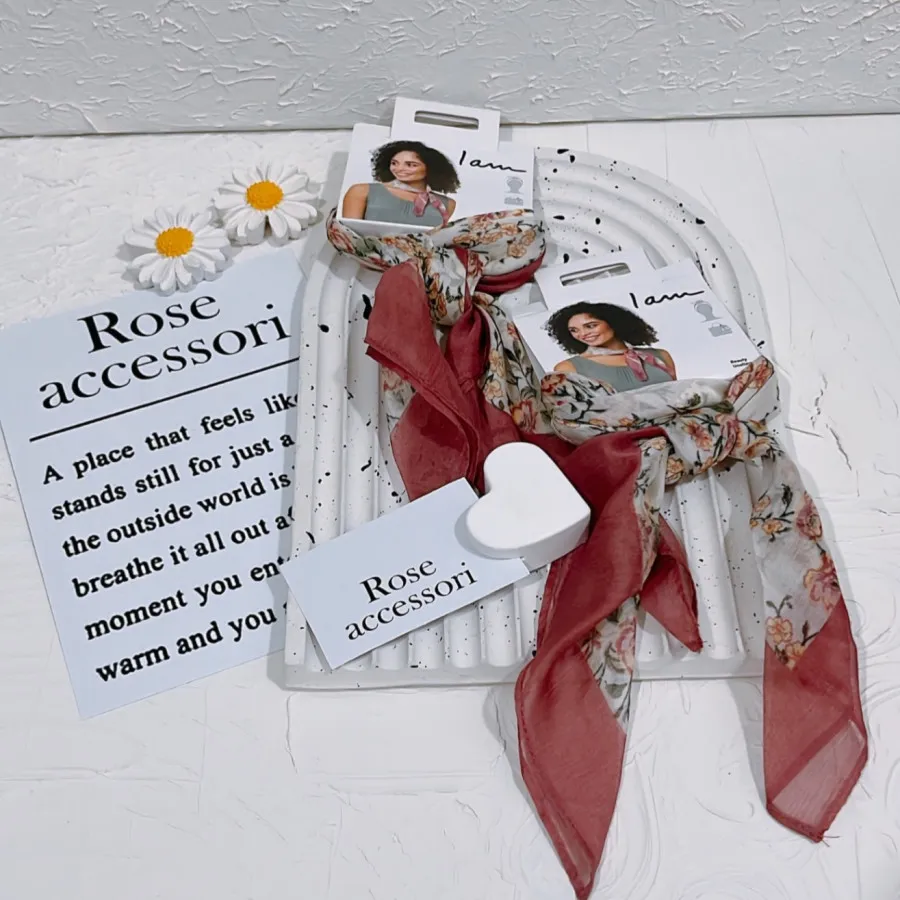 مینی اسکارف