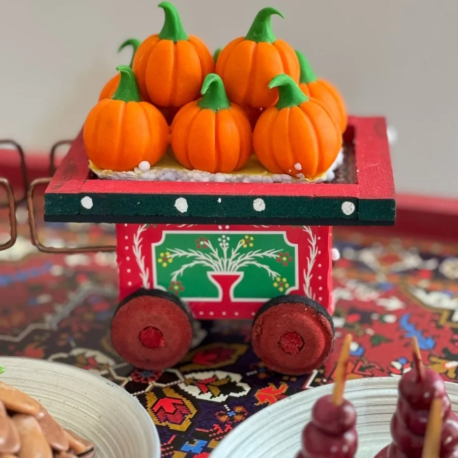 گاری چوبی یلدا