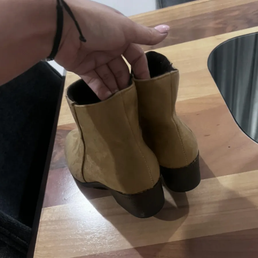 نیم بوت سپویبت ترک