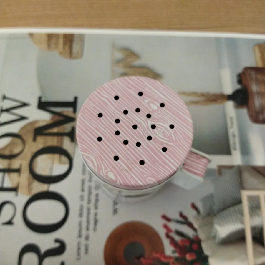 نمکدان فلزی