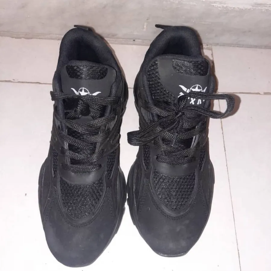 کتانی زنانه مشکی جذاب