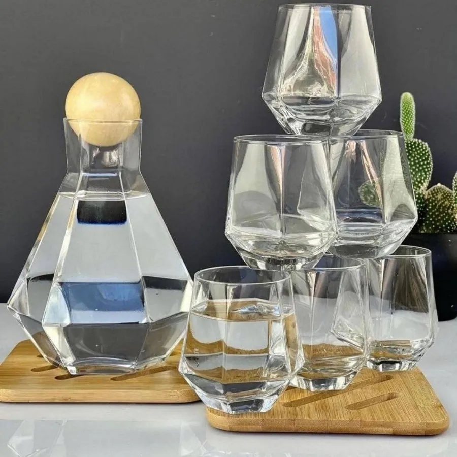 پارچ و لیوان