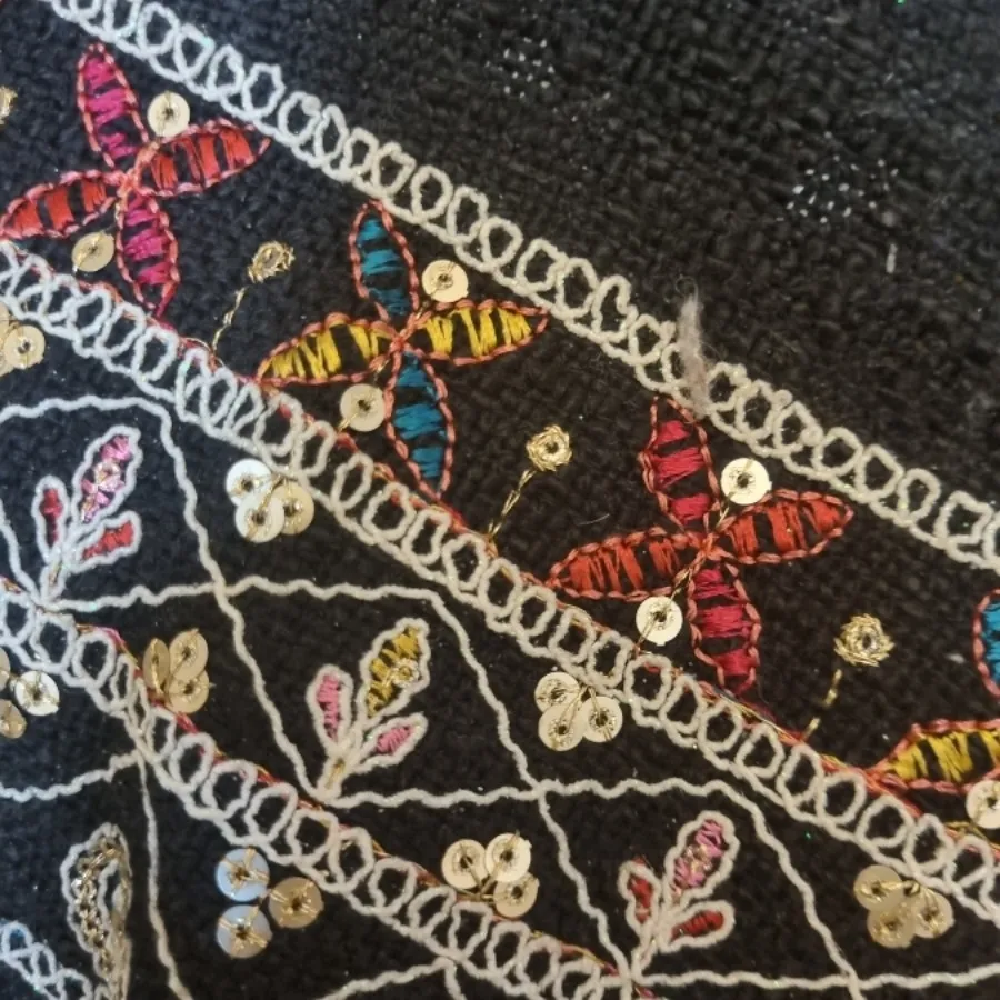 پارچه سوزن دوزی شده