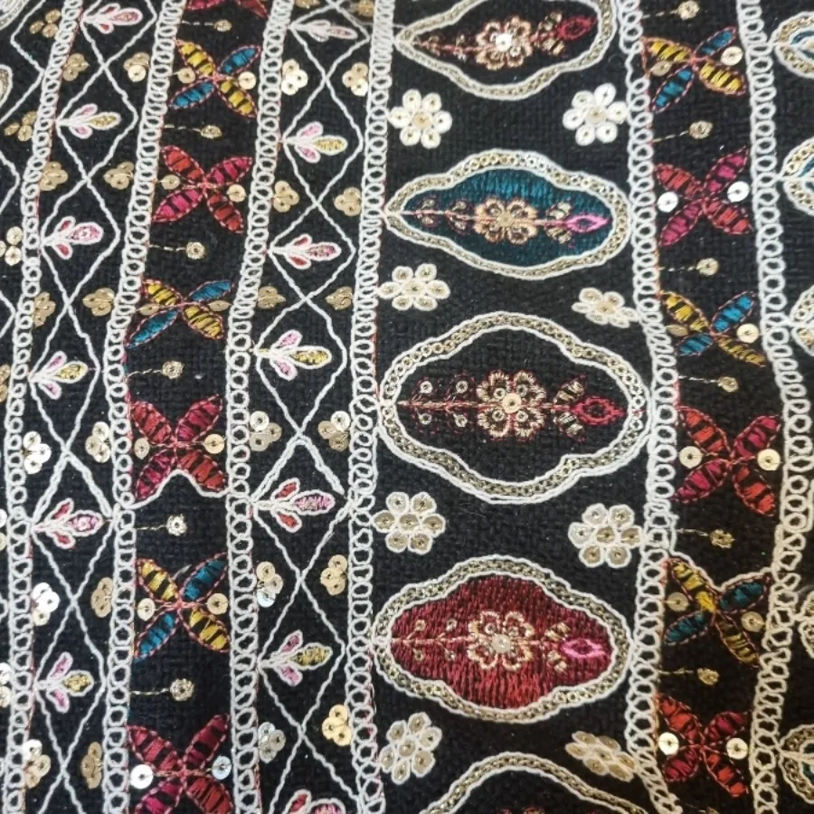 پارچه سوزن دوزی شده