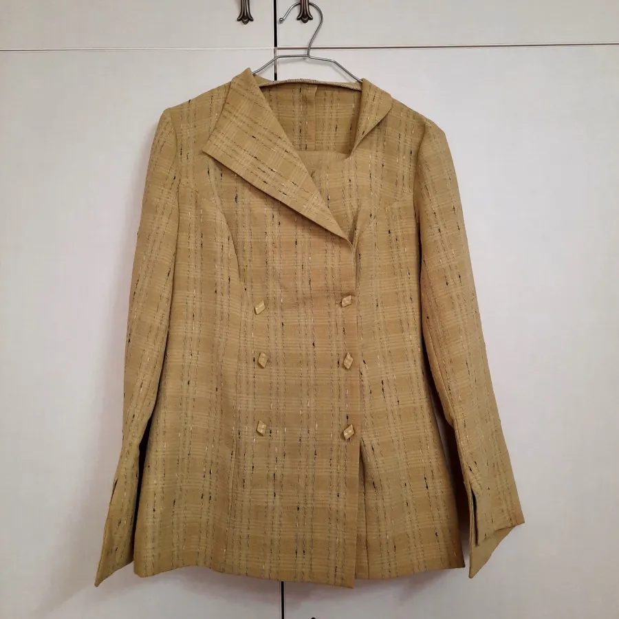 کت شلوار سبز