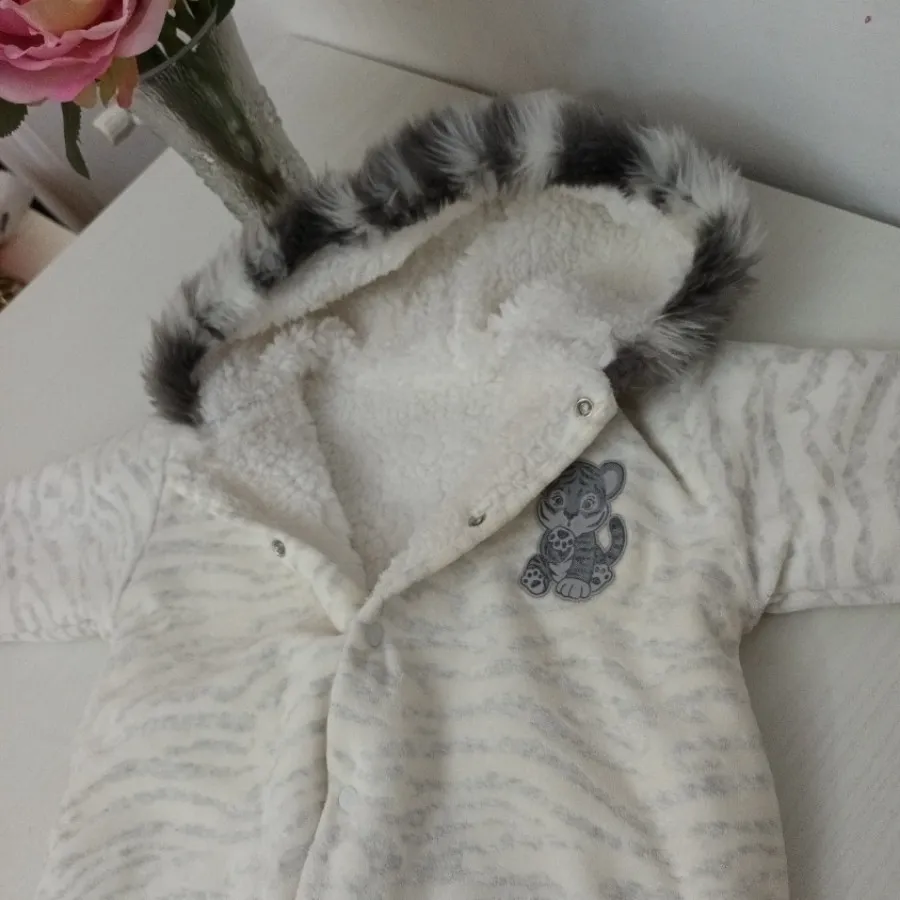 سرهمی ببعی داخل تدی