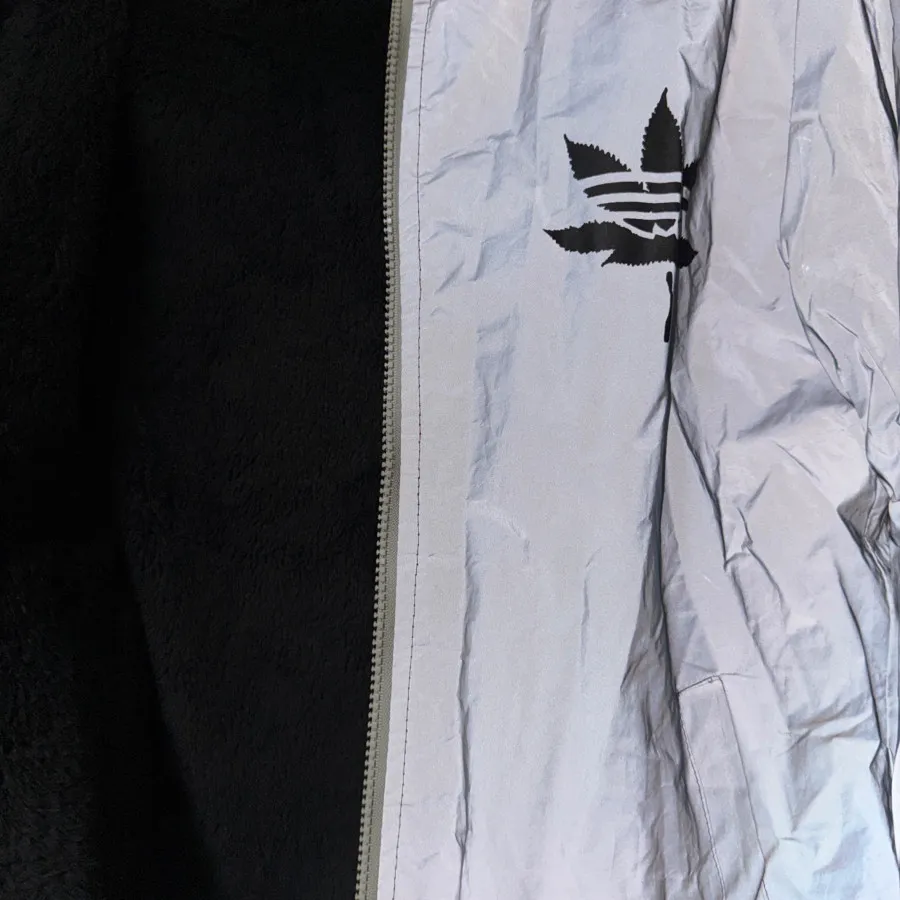 کاپشن شبرنگ ونس