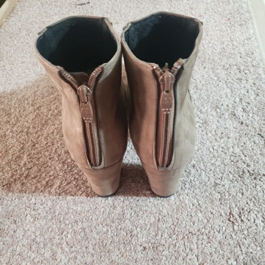 نیم بوت جیر