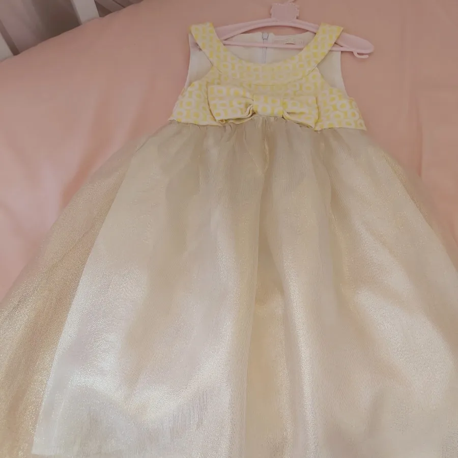 لباس مجلسی سفید طلایی