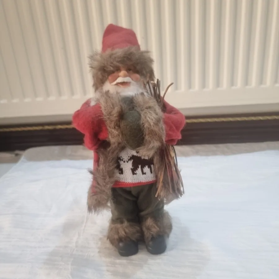 مجسمه بابا نویل