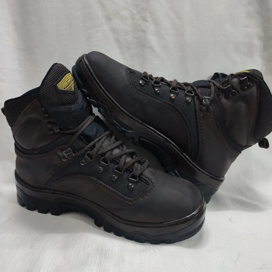 بوت لندرورز