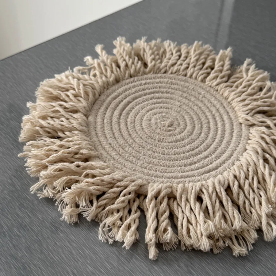 زیرلیوانی تریکو قیطانی