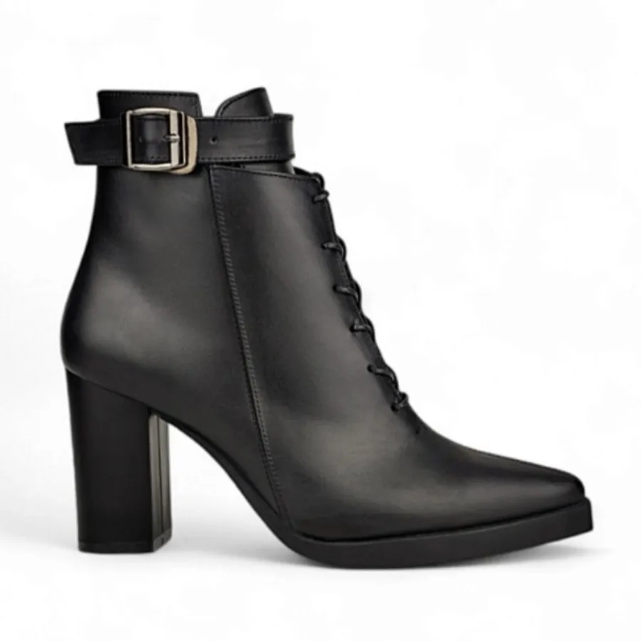 نیم بوت تمام چرم