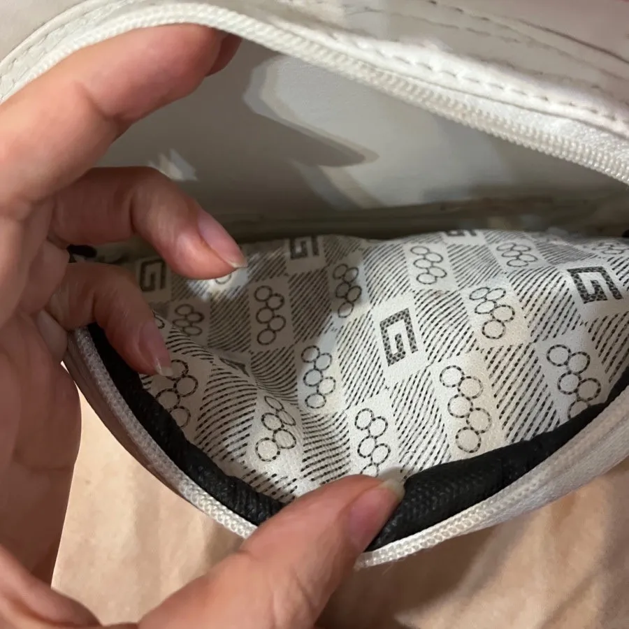 کیف کوله پیشی