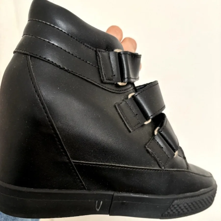 بوت پاشنه مخفی