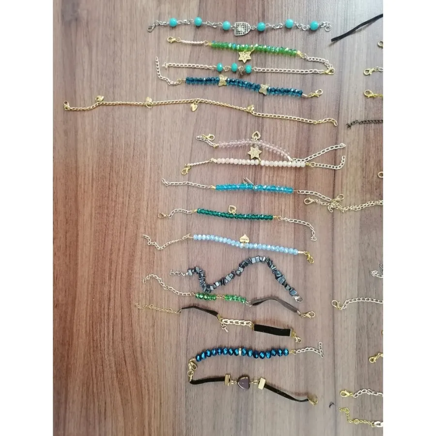 حدود 60 عدد دستبند