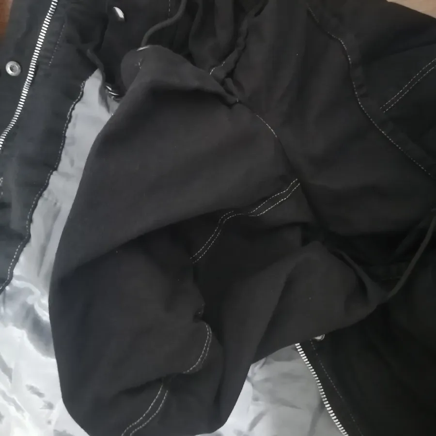 کاپشن اوور سایز لوسیفر