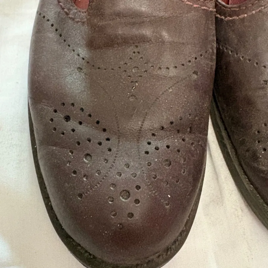 کفش چرم زرشکی