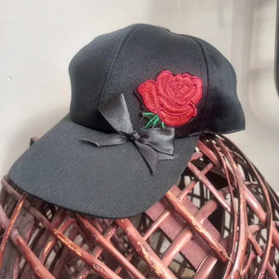 کلاه گل رز شیک