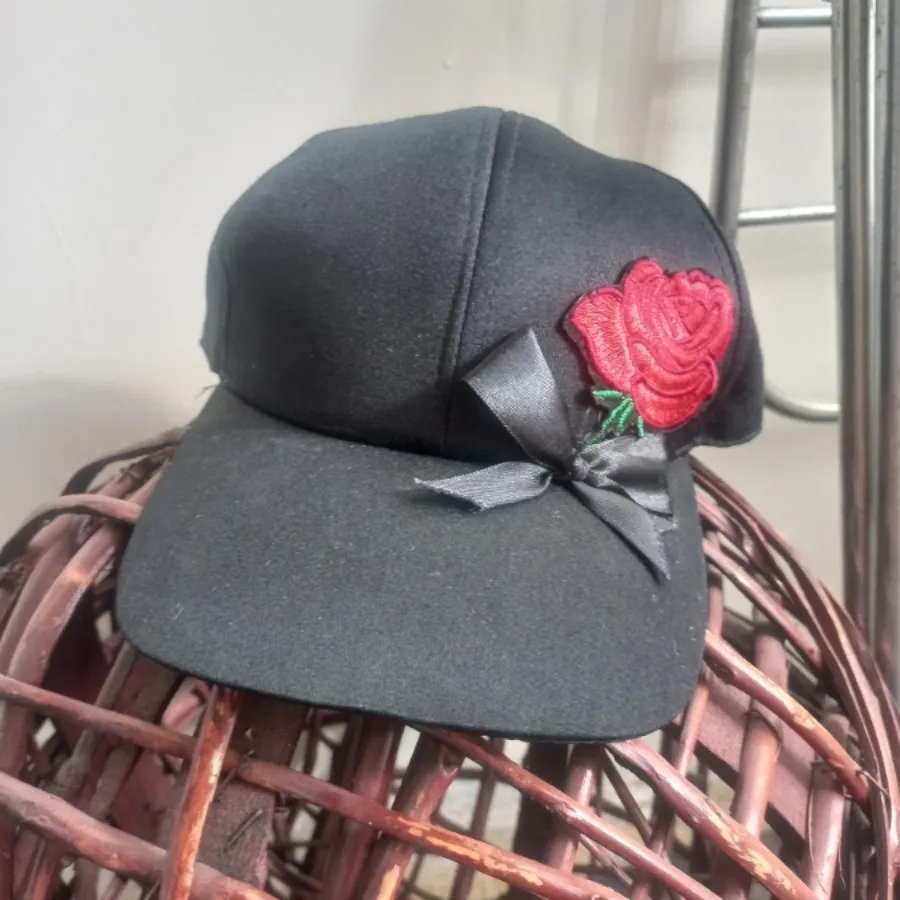 کلاه گل رز شیک
