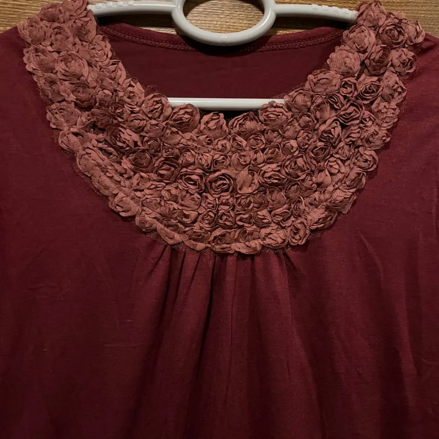 بلوز نخی زرشکی