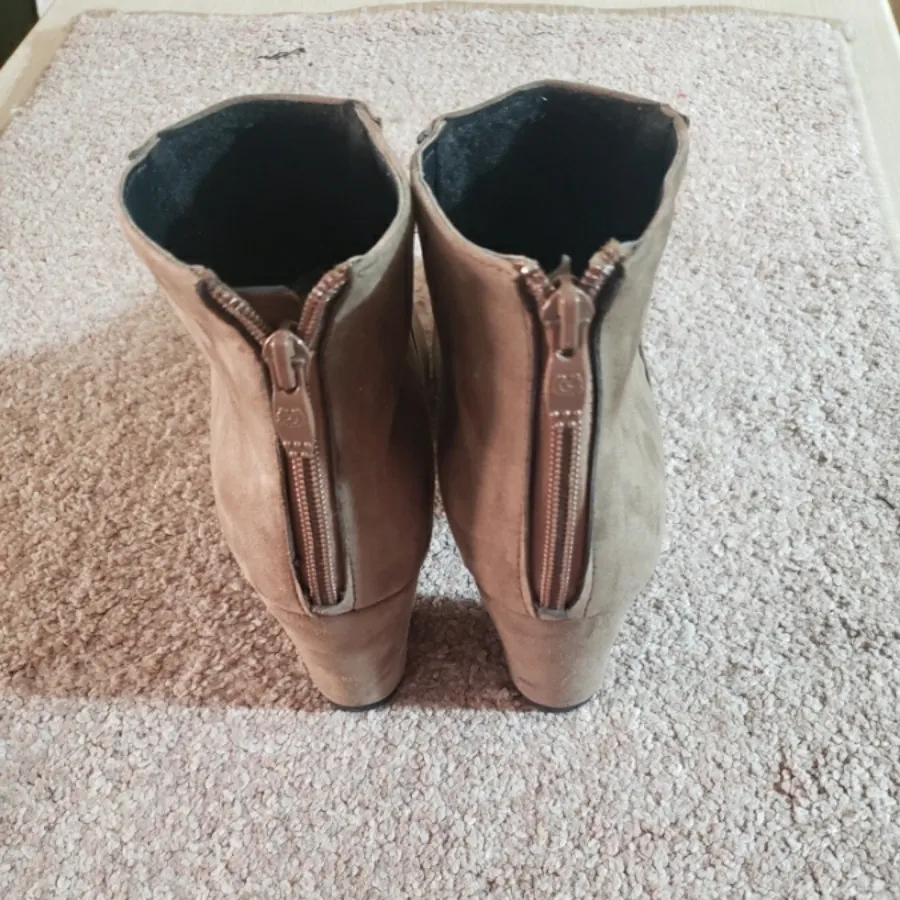 نیم بوت جیر