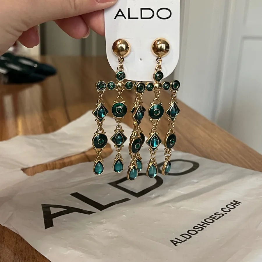 گوشواره آلدو