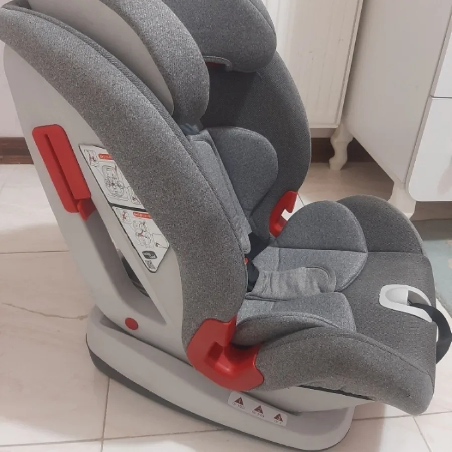 صندلی ماشین بدند بیبی لند