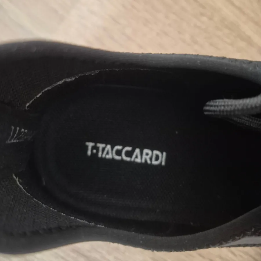 کفش کتانی مشکی