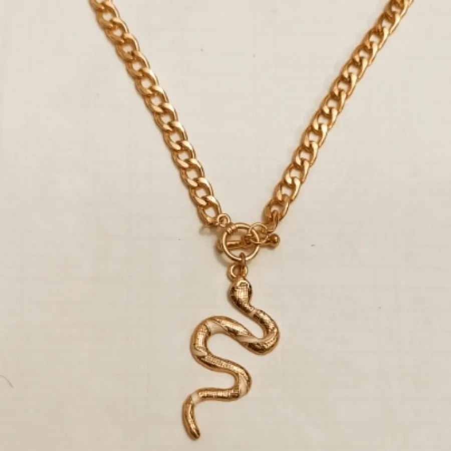 گردنبندمار با زنجیرکارتیه