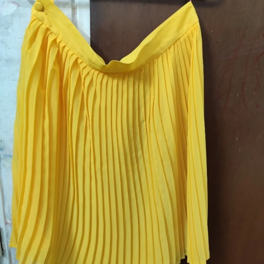 بلوز و دامن