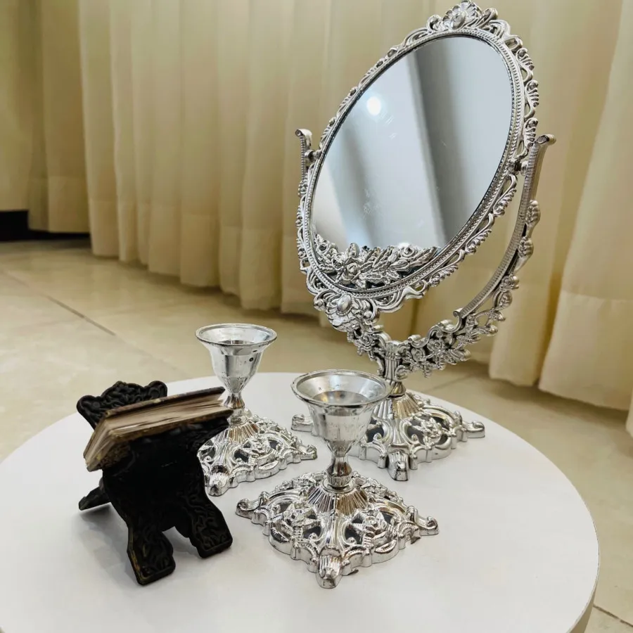 آیینه و شمعدان