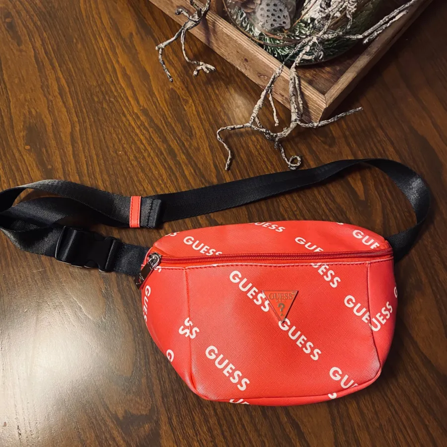 کیف برند guess