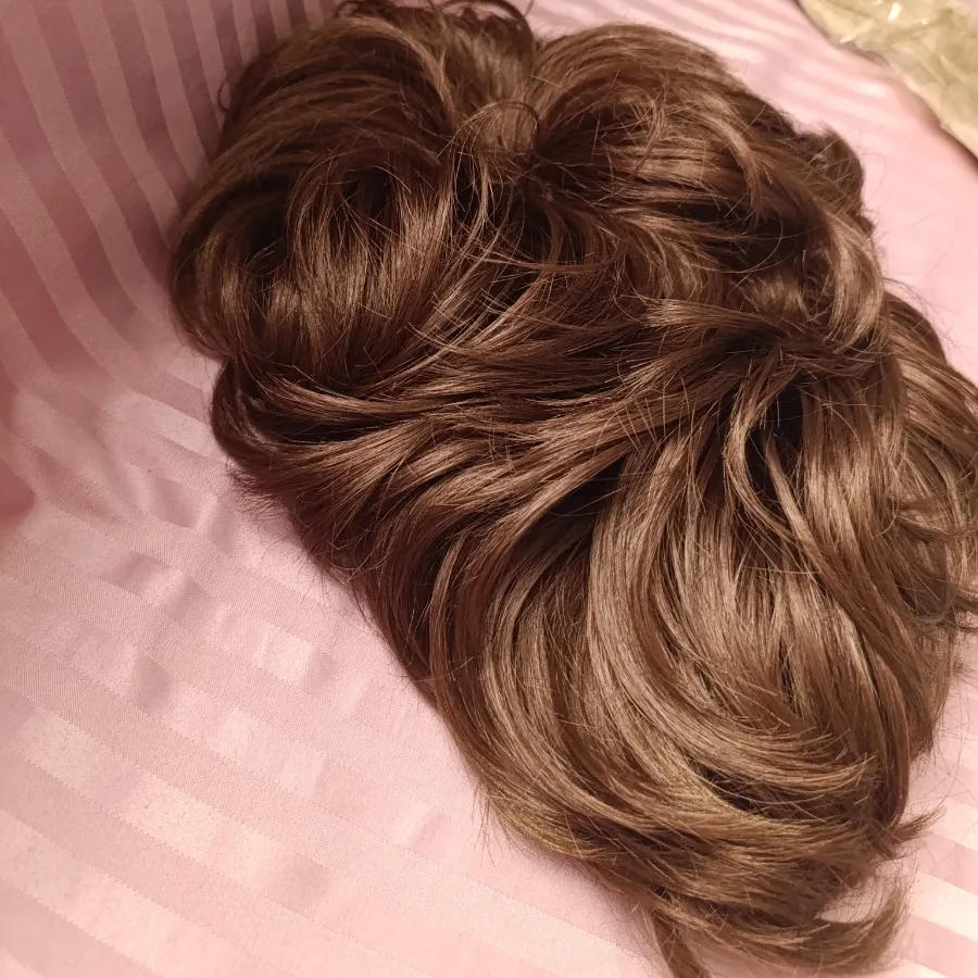 یک عدد کلاه گیس و یک ریسه