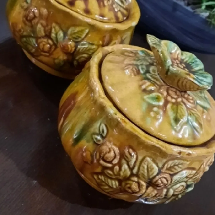 دوعدد شکلات خوری سرامیکی