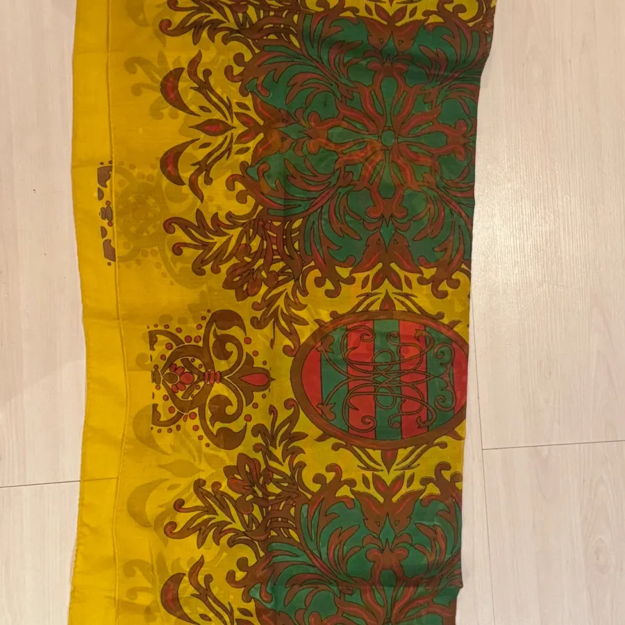 شال طرح دار