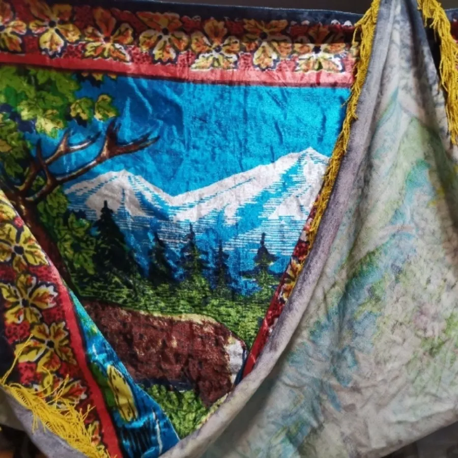 رومیزی مخمل آنتیک