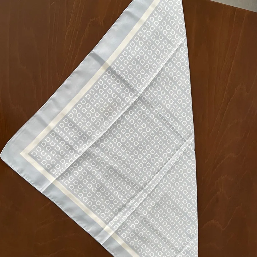 مینی اسکارف