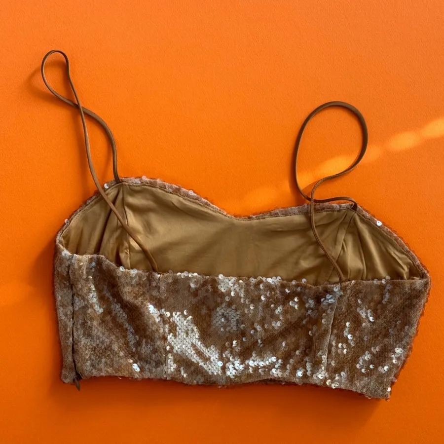 کراپ تاپ برشکا