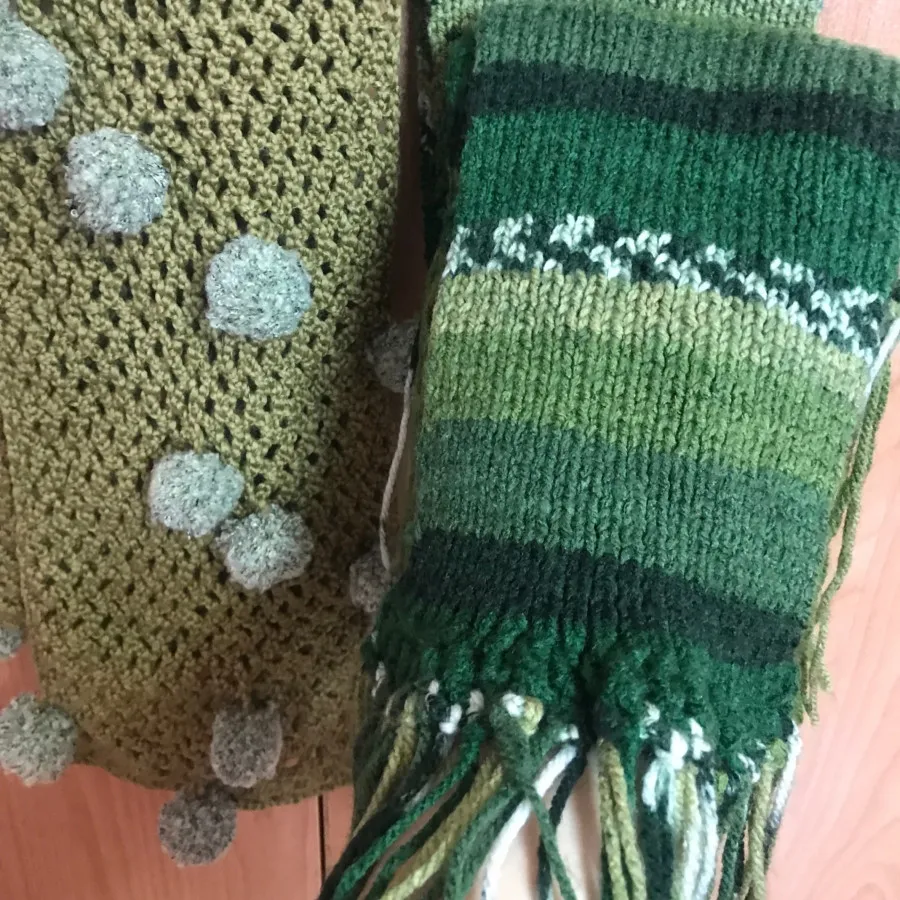 شال گردن بافتنی