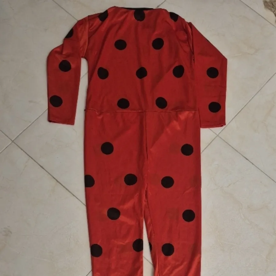 لباس کفشدوزکی ?