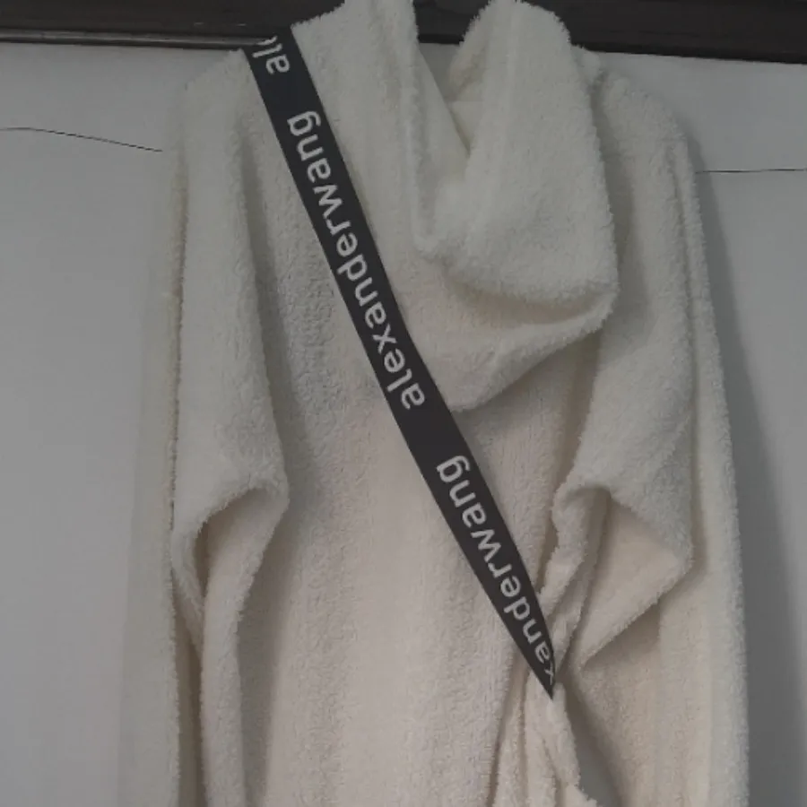 هودی همراه با کیف