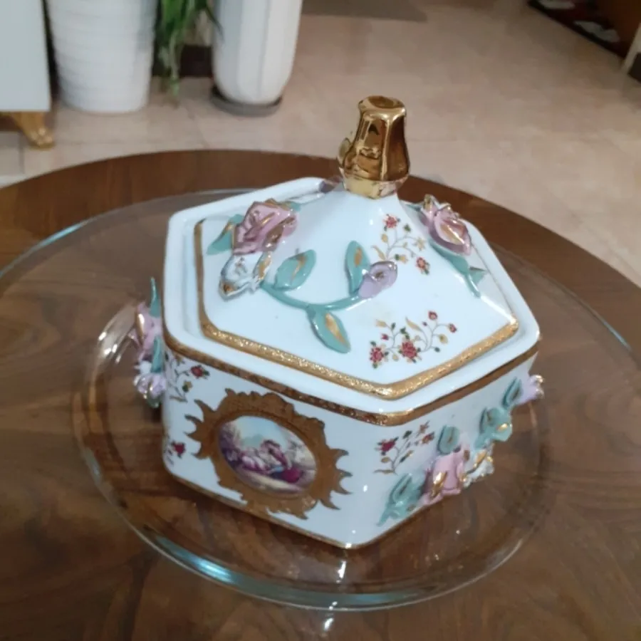 ظروف زیبا وکاربردی