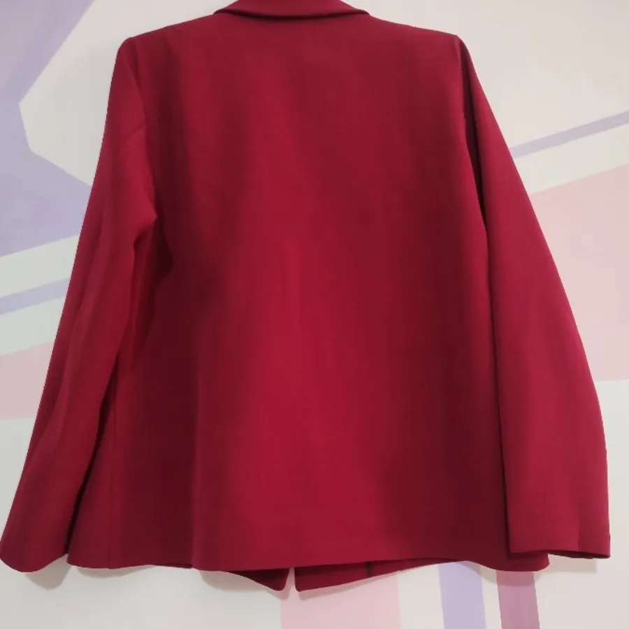 کت آلبالویی